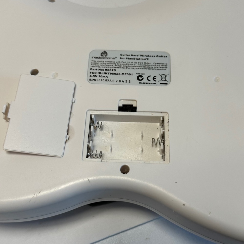 RedOctane Guitar Hero Wireless Guitar PS2 White Untested 95025 - Picture 9 of 9